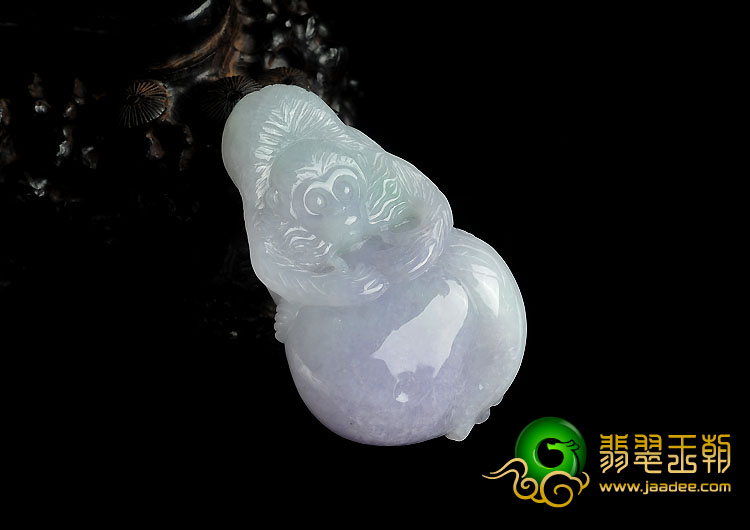 糯冰种春带彩缅甸翡翠A货灵猴献寿挂件