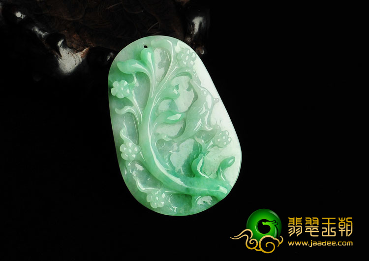 糯冰种翠色缅甸翡翠A货喜上眉梢挂件