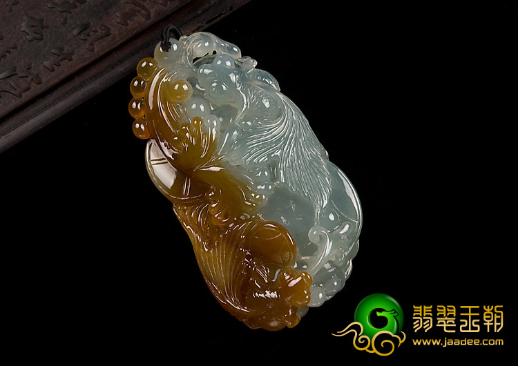 冰种红黄翡缅甸翡翠A货年年有余挂件