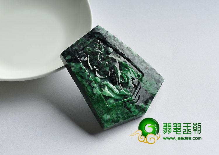 细糯种癣加绿缅甸翡翠A货龙凤牌挂件