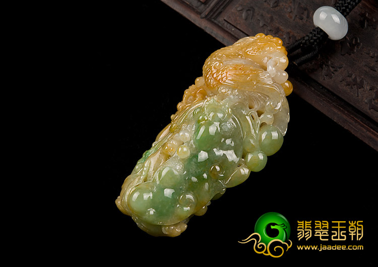 糯冰种黄加绿缅甸翡翠A货英明神武挂件