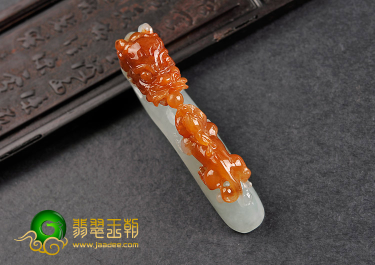 糯冰种黄翡缅甸翡翠A货龙钩挂件