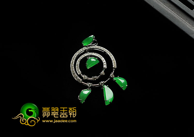 冰种正阳绿缅甸翡翠A货镶白金日月同辉胸坠（真钻）