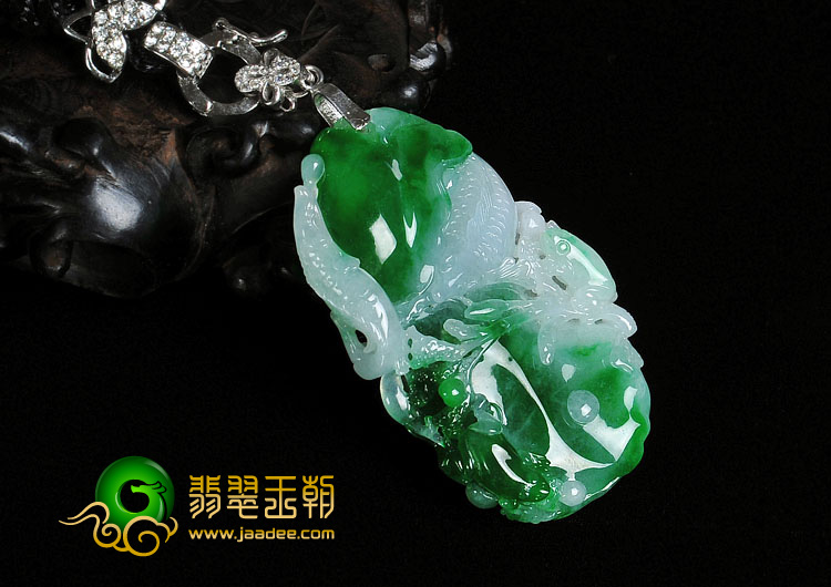 冰种正阳绿缅甸翡翠A货年年有余挂件