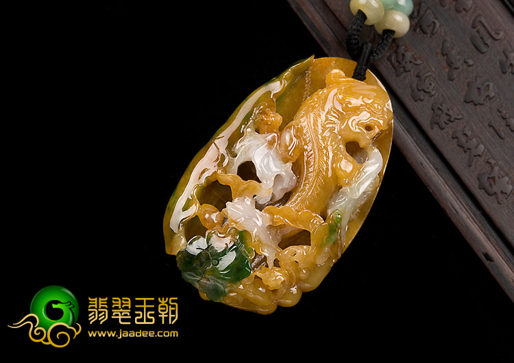 糯冰种黄加绿缅甸翡翠A货龙头鱼挂件