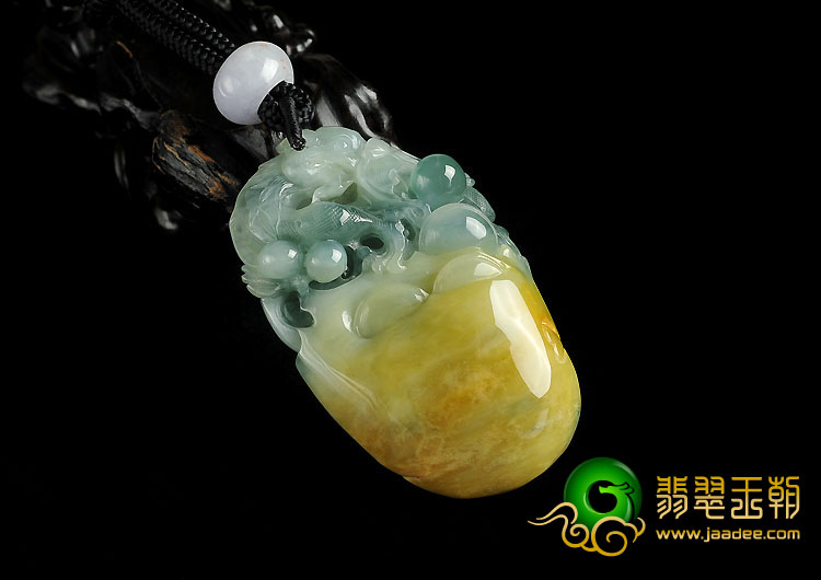 糯冰种黄翡飘花缅甸翡翠A货石破天惊挂件