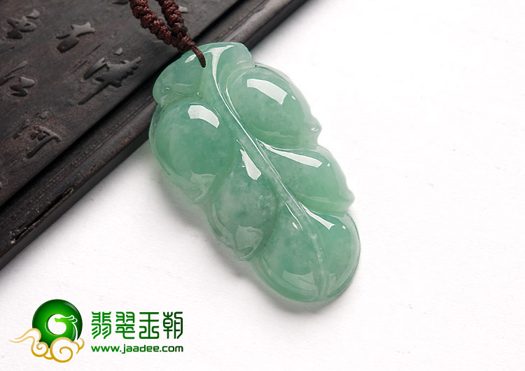 糯冰种豆色缅甸翡翠A货叶子挂件