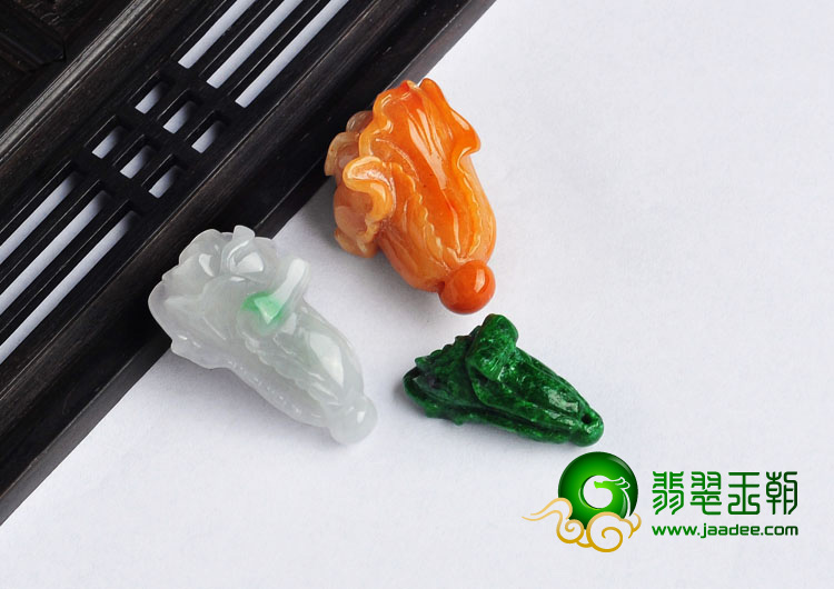 糯冰种黄翡/浓绿/飘翠缅甸翡翠A货白菜挂件（一批走）