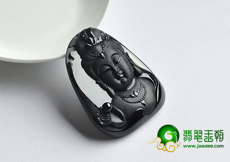 冰玻种墨翠缅甸翡翠A货观音头挂件