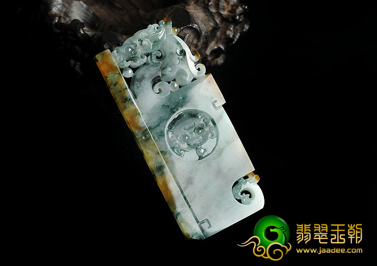 冰种黄翡飘花缅甸翡翠A货仿古龙凤牌挂件