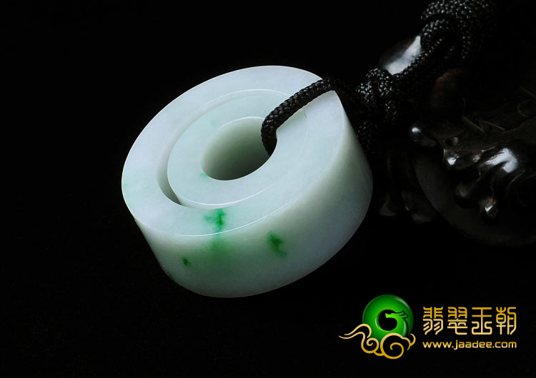 糯冰种飘翠缅甸翡翠A货时来运转挂件