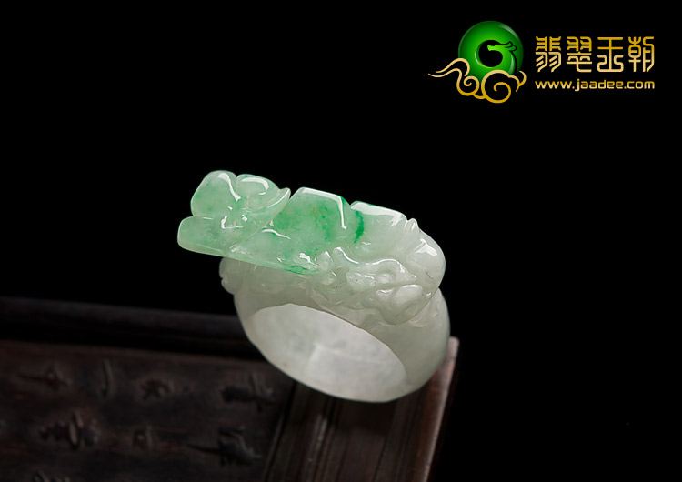 糯冰种飘翠缅甸翡翠A货指环
