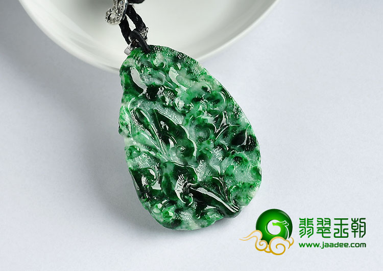 细糯种癣加绿缅甸翡翠A货如意挂件