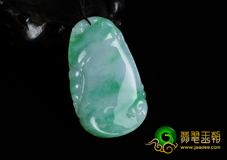 糯冰种翠色缅甸翡翠A货福瓜挂件