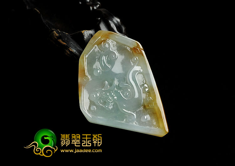 冰种黄翡缅甸翡翠A货龙牌挂件