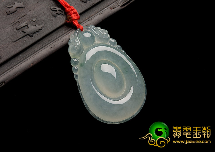 冰种略飘花缅甸翡翠A货福在眼前挂件
