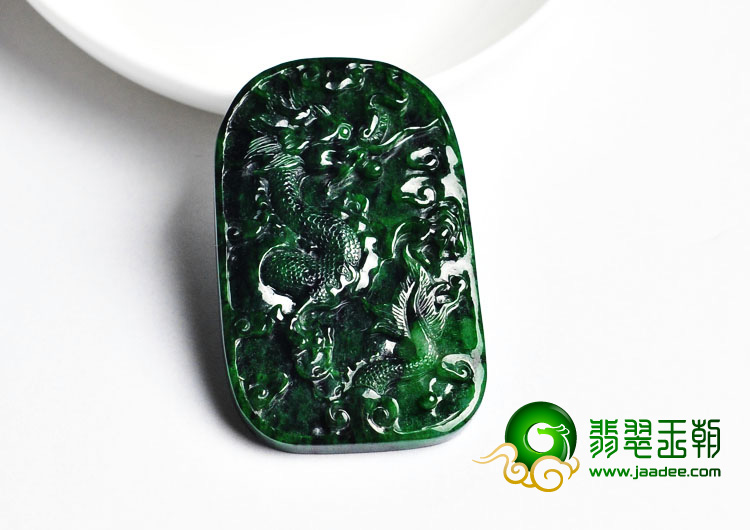 糯冰种癣加绿缅甸翡翠A货龙牌挂件