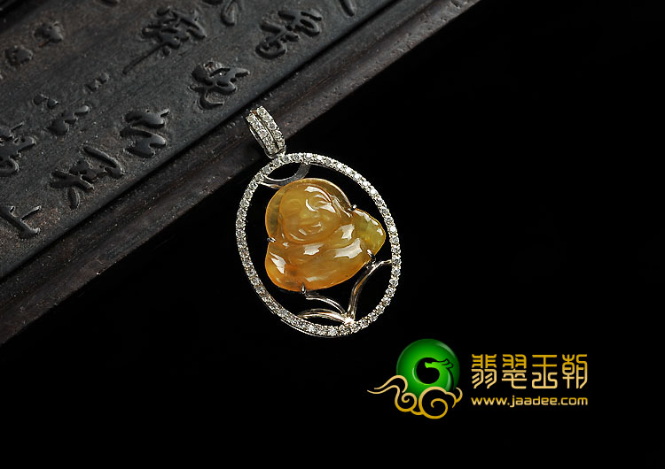冰种黄翡缅甸翡翠A货镶白金玉佛胸坠（水钻）
