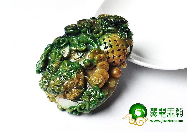 细糯种黄加绿缅甸翡翠A货招财进宝手玩件
