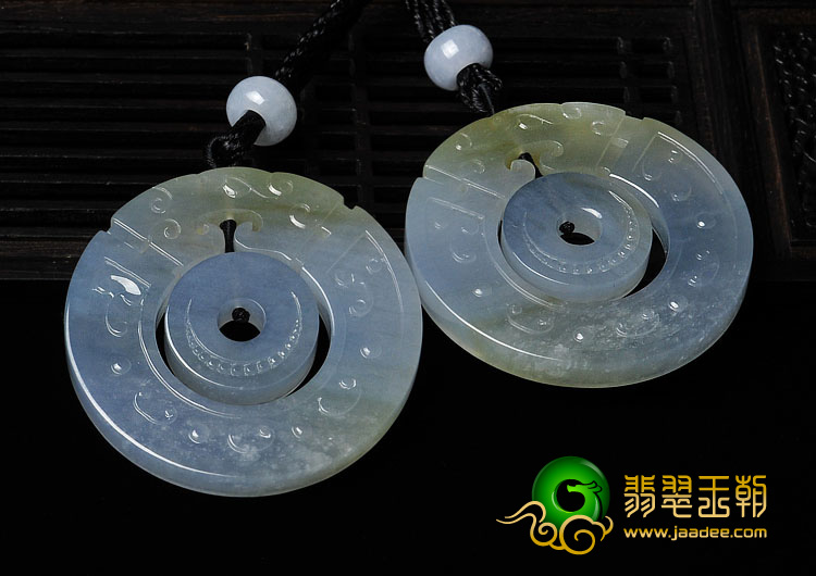 冰种淡黄翡缅甸翡翠A货仿古龙圆牌挂件（一对）