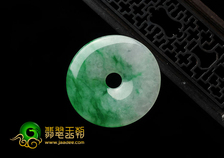 冰种阳绿缅甸翡翠A货平安扣挂件