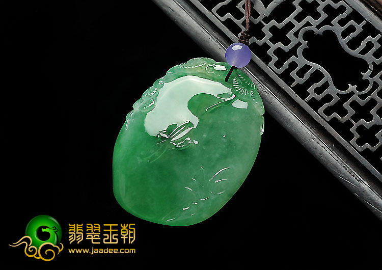 冰种阳绿缅甸翡翠A货寿桃挂件