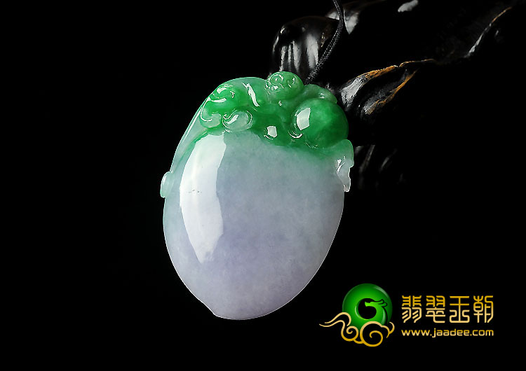 糯冰种春带彩缅甸翡翠A货灵猴献寿挂件