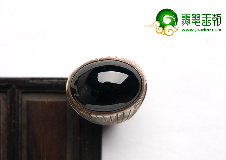 冰种墨翠缅甸翡翠A货戒面
