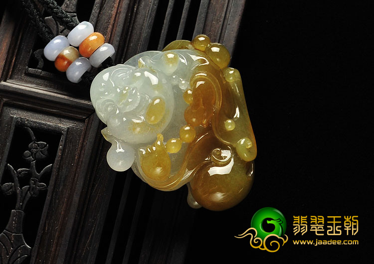 糯冰种褐黄翡缅甸翡翠A货玉佛挂件