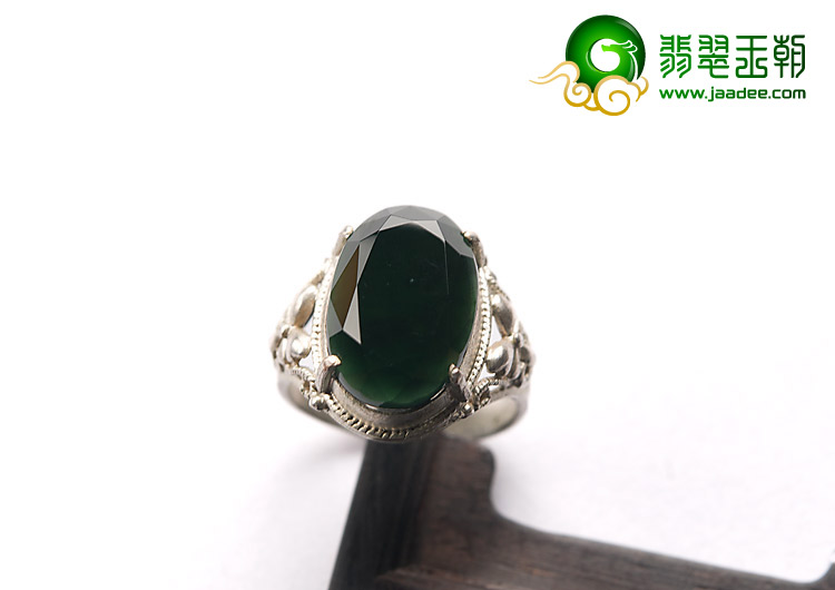 冰种墨翠缅甸翡翠A货戒面