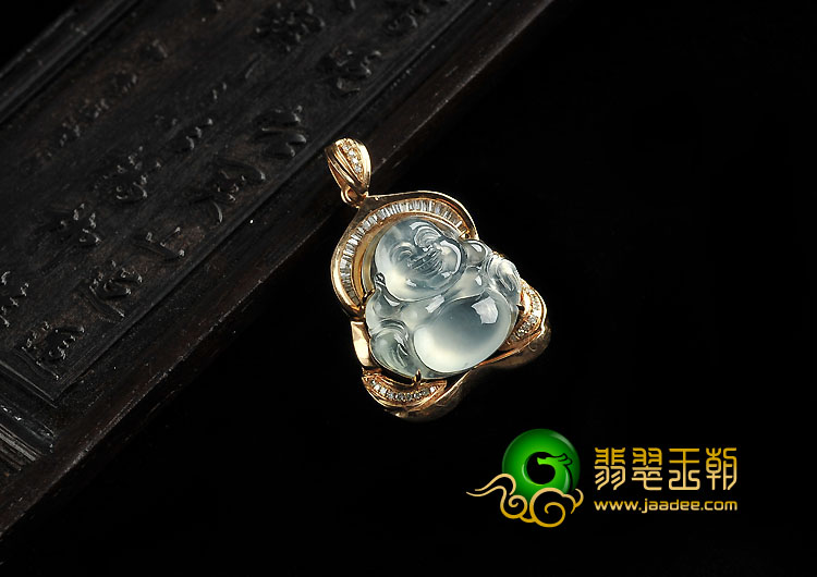 玻璃种淡晴水缅甸翡翠A货镶玫瑰金玉佛胸坠（真钻）