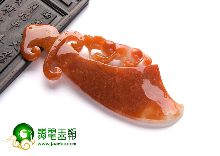 糯冰种红黄翡缅甸翡翠A货玉刀挂件