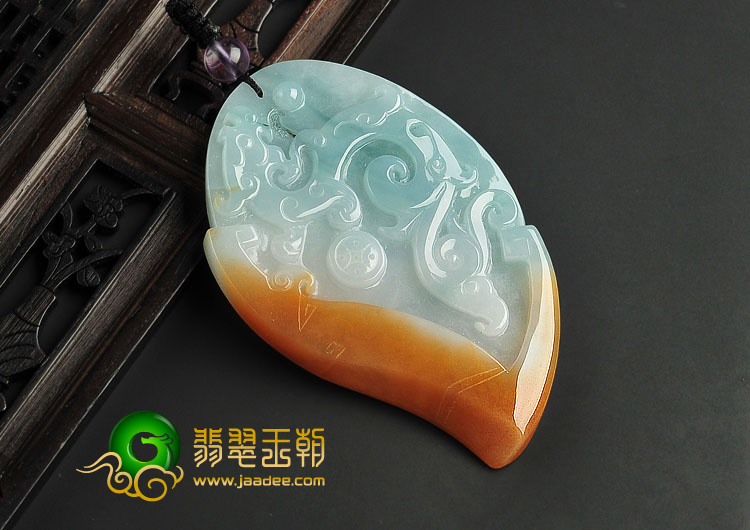 糯冰种晴水带黄翡缅甸翡翠A货府中有龙挂件