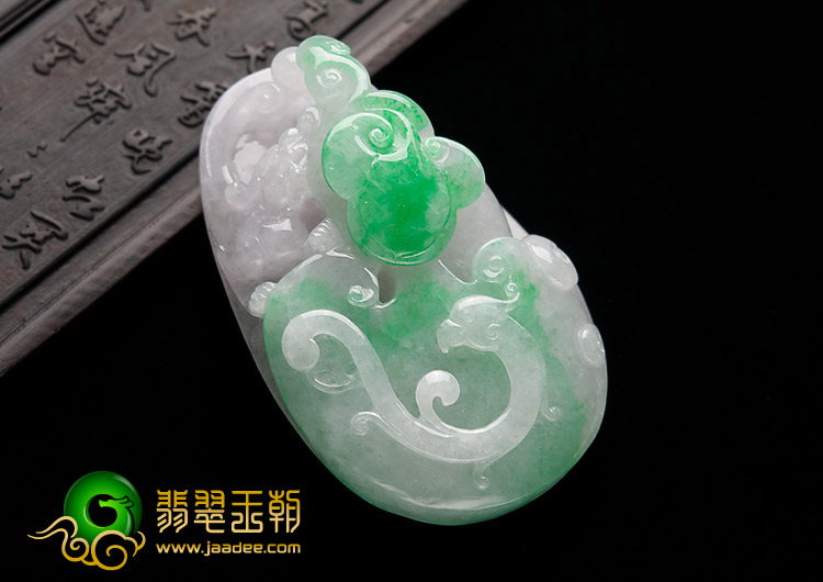 糯冰种翠色缅甸翡翠A货龙凤呈祥挂件