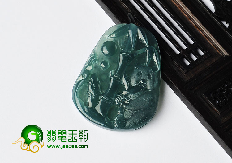 冰玻种蓝水缅甸翡翠A货熊猫挂件