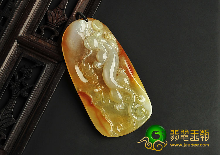 冰种红黄翡缅甸翡翠A货螭龙挂件