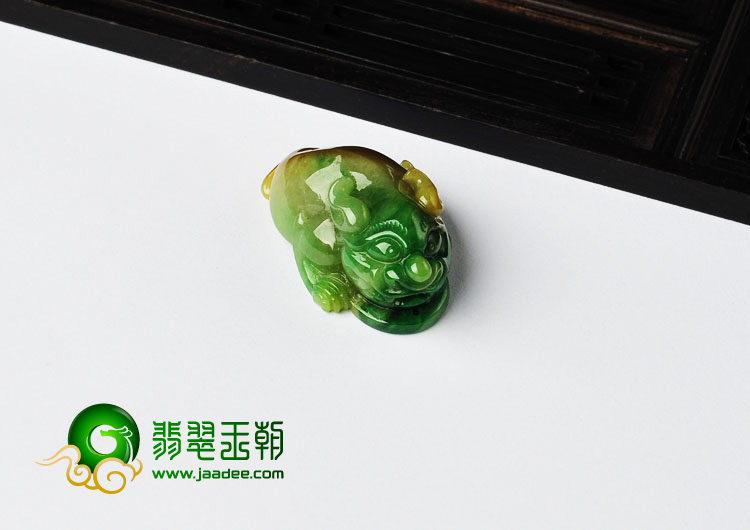 糯冰种黄加绿缅甸翡翠A货招财进宝挂件