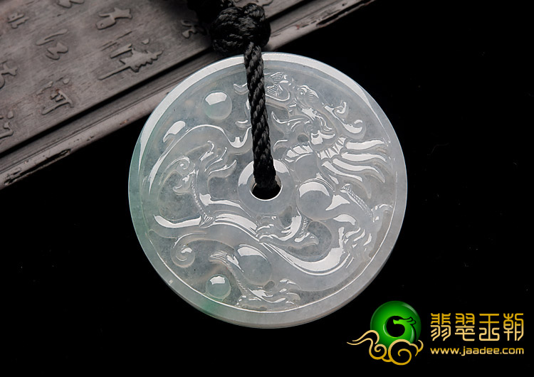 冰种略飘花缅甸翡翠A货龙凤牌挂件