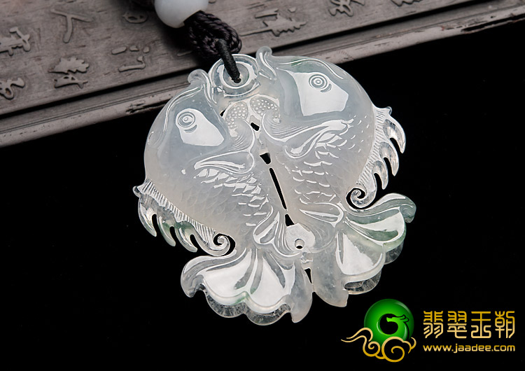 冰种飘花缅甸翡翠A货双鱼挂件