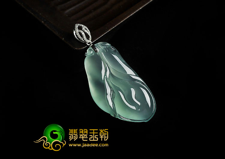 冰玻种晴水缅甸翡翠A货玉兰花挂件