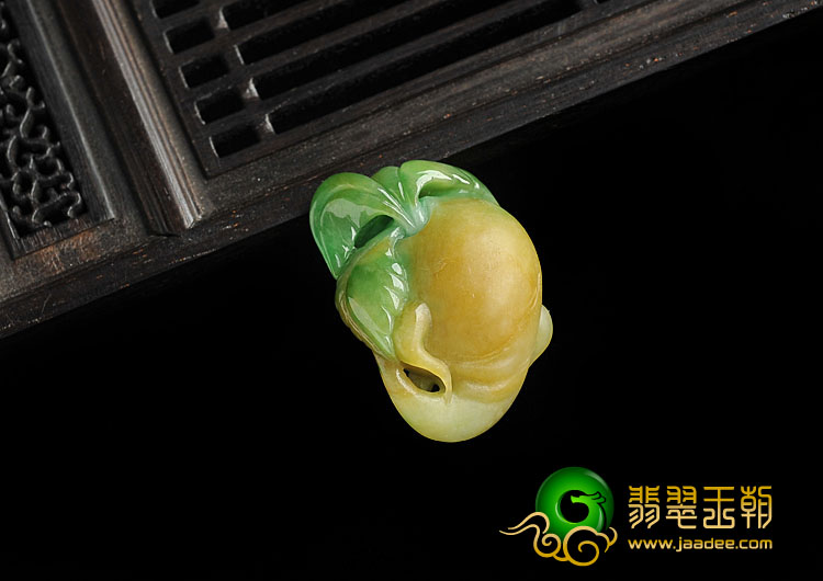 糯冰种三彩缅甸翡翠A货人生挂件