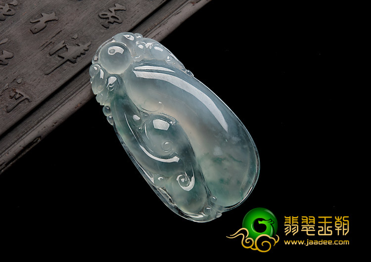 冰种飘花缅甸翡翠A货福瓜挂件