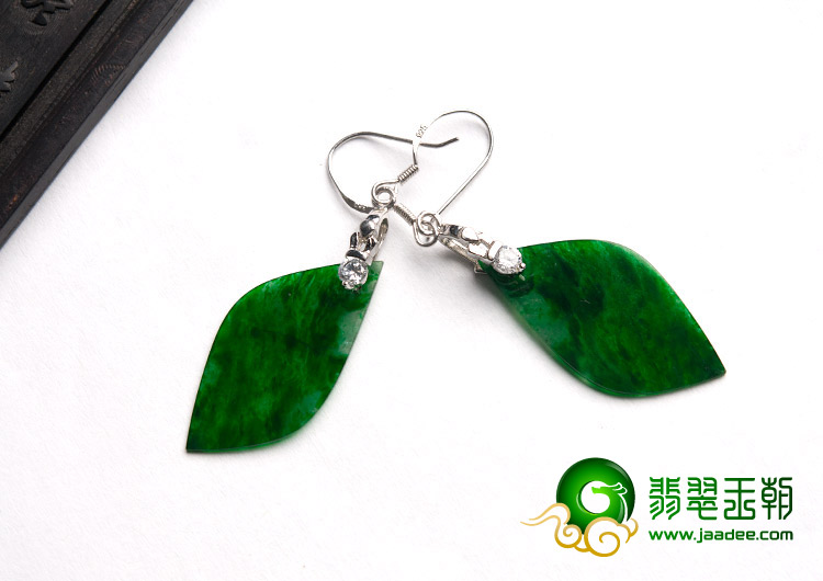 糯冰种浓绿缅甸翡翠A货镶银耳坠（水钻）