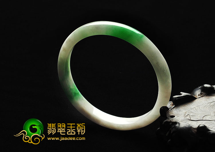 糯冰种飘翠缅甸翡翠A货手镯（57.4mm）