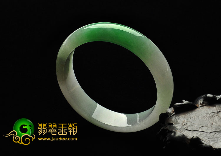冰种翠色缅甸翡翠A货手镯（58.8mm）