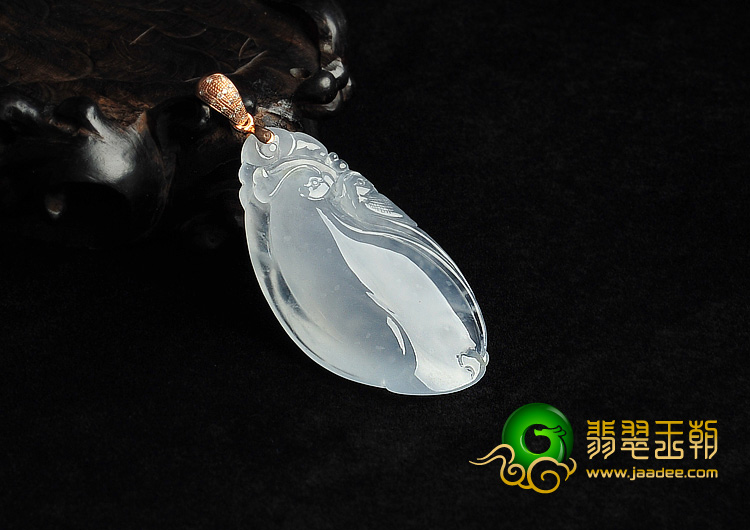 冰玻种淡晴水缅甸翡翠A货福瓜挂件