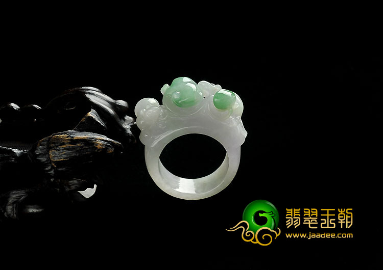 糯冰种春带彩缅甸翡翠A货玉鼠运财指环