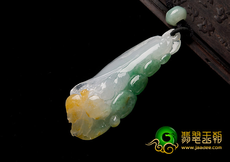 冰种三彩缅甸翡翠A货蝶恋花挂件