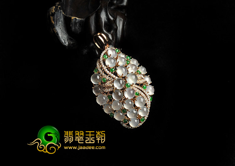 玻璃种缅甸翡翠A货镶玫瑰金花型胸坠（真钻）