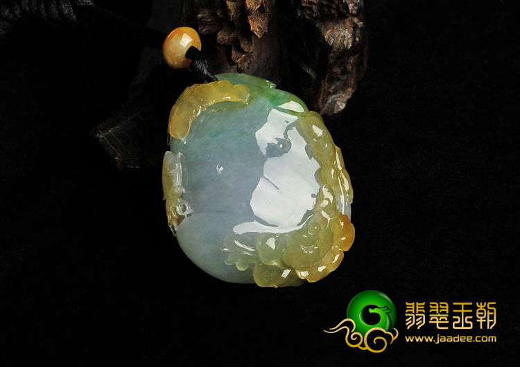 冰种三彩缅甸翡翠A货蝶恋花挂件